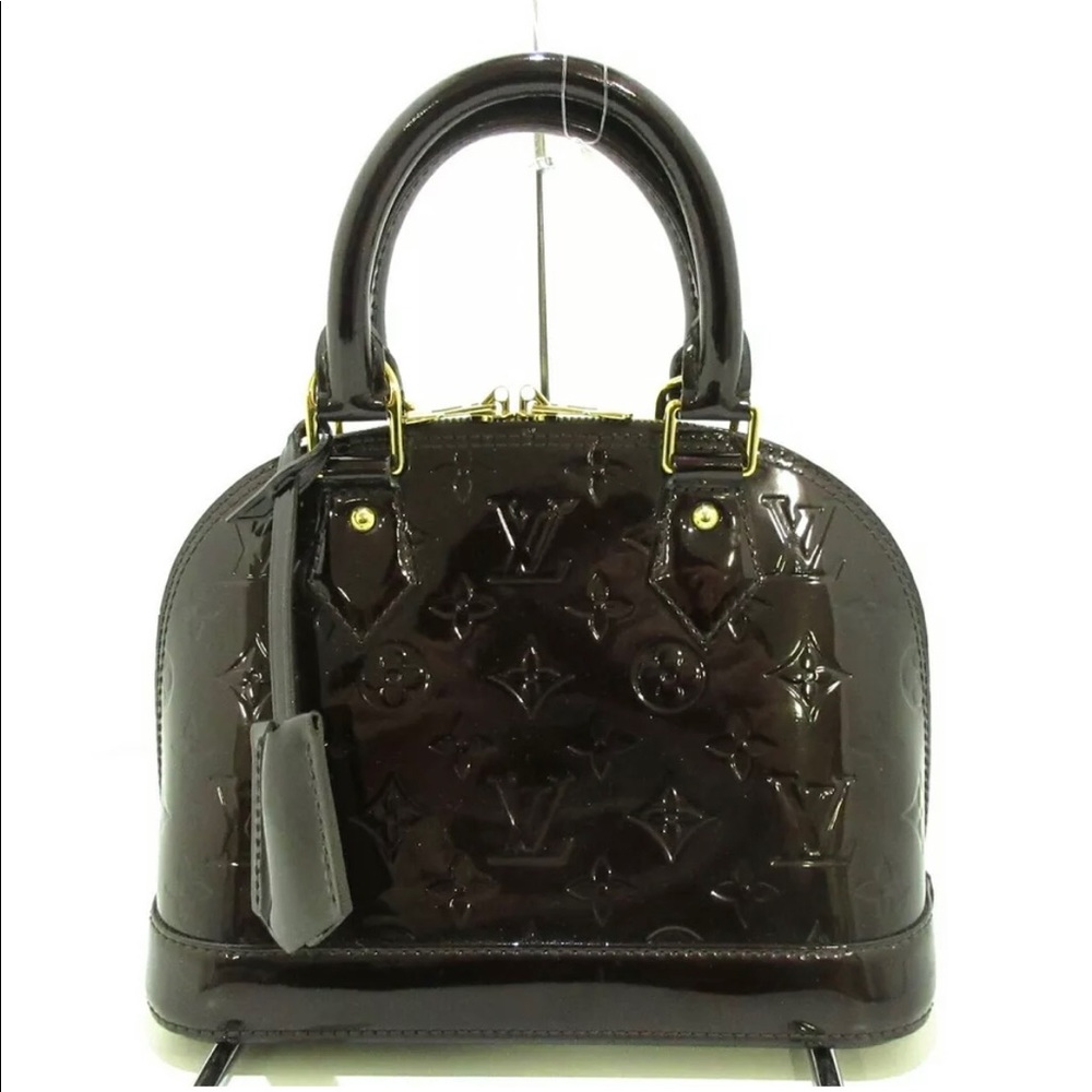 Louis Vuitton Alma bb Vernis Amarante color